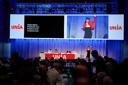Vania Alleva, presidente di Unia, apre il congresso