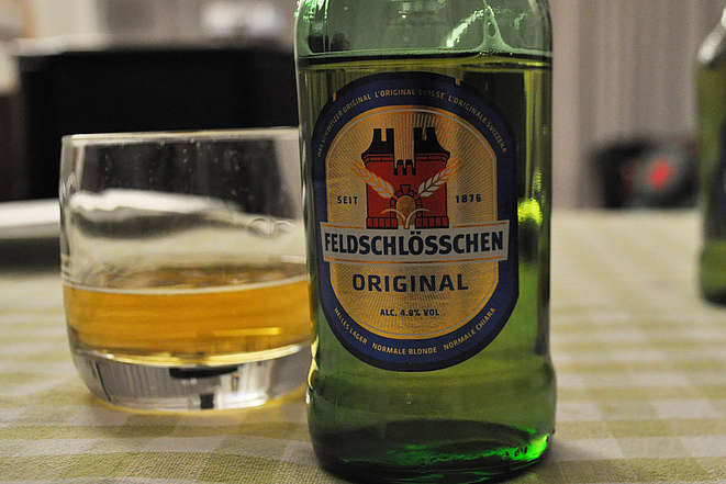 Bottiglia di birra Feldschlösschen