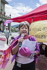 Journée de la grève des femmes à Bern (© Monika Flückiger)
