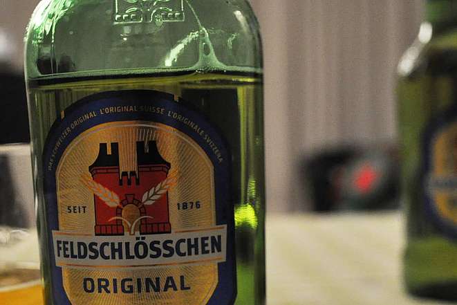 Etiquette d'une bouteille de bière de Feldschlösschen