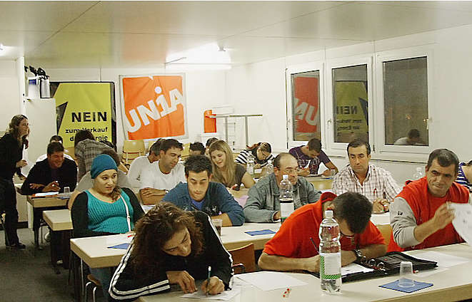 Fachliche und sprachliche Weiterbildung sind zentral für das Gelingen der Integration von Migrantinnen und Migranten.