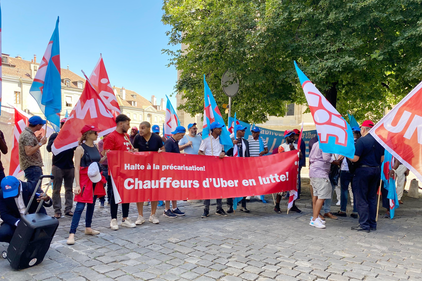 Les chauffeurs-euses Uber protestent à Genève pour leurs droits