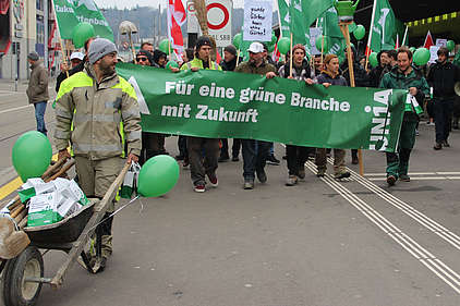 Protestzug von Gärtner/innen durch Zürich-Oerlikon