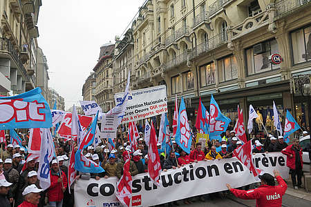 Grossdemo mit 2000 Bauarbeitern in Genf
