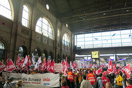 3000 lavoratori edili partecipano alla giornata di protesta della Svizzera tedesca