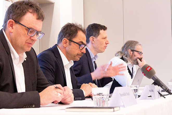 Dr. Benedikt Koch, Hans Rupli, Nico Lutz, Guido Schluep (de gauche à droite) 
