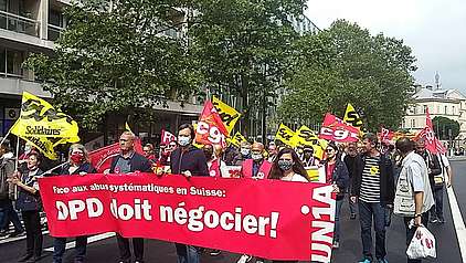 Unia-Delegation an der Kundgebung in Paris