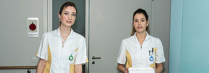 Due infermiere