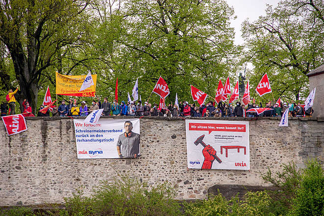 Azione di protesta dei falegnami durante il Primo maggio a Zurigo 