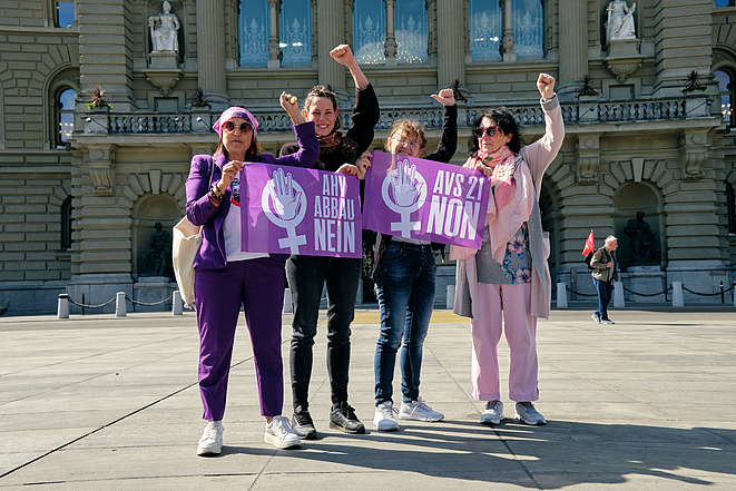 Vier Frauen vereint auf dem Bundesplatz
