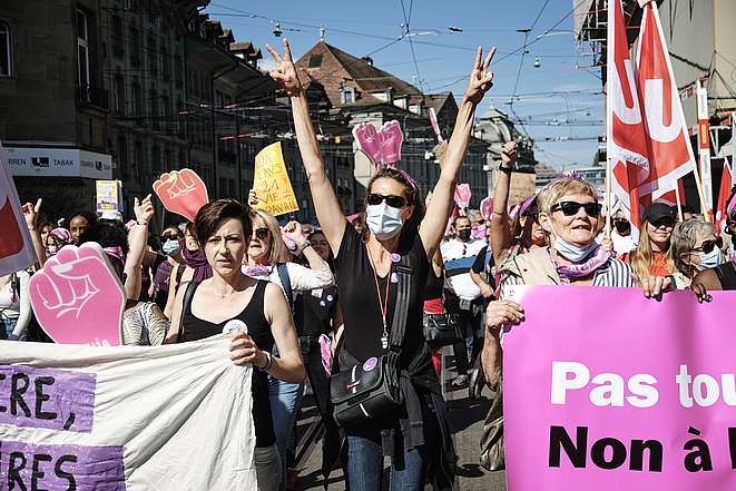 Des femmes manifestent contre la réforme AVS 21