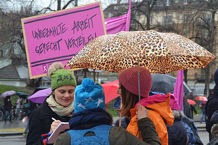 Oltre 15&#039;000 persone alla women&#039;s march a Zurigo
